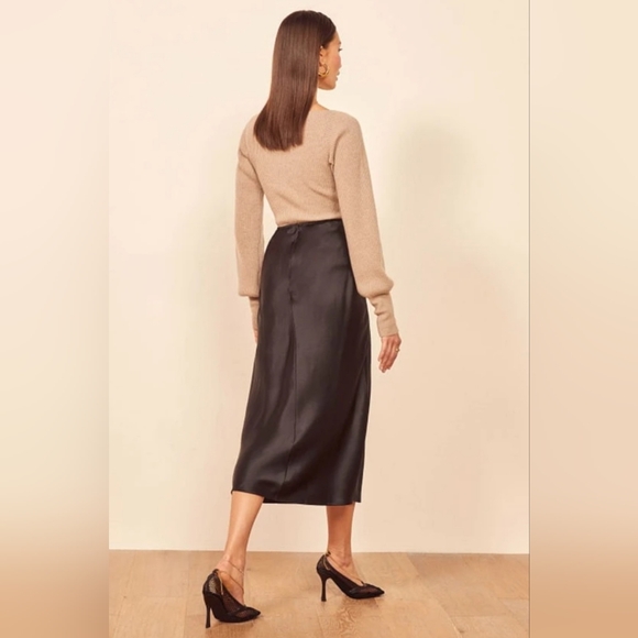 Reformation pratt silk skirt - Picture 2 of 3